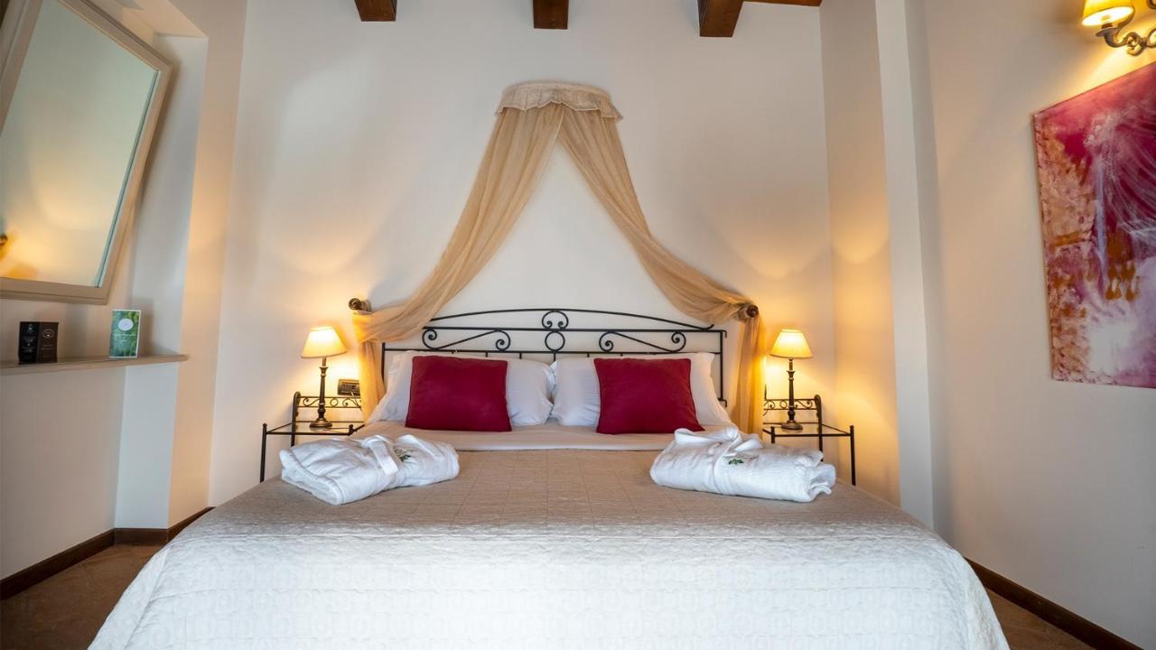 Relais Bella Rosina Pool & Spa La Cassa Exteriér fotografie
