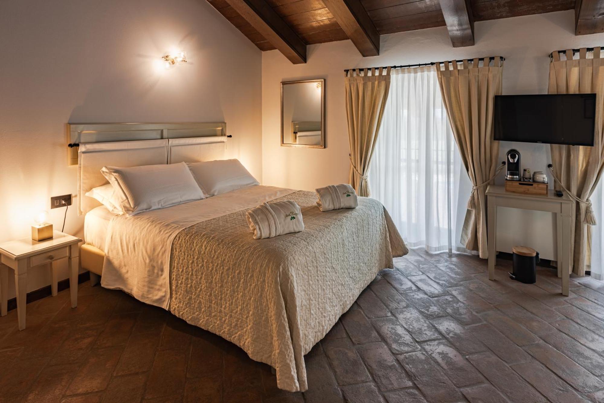 Relais Bella Rosina Pool & Spa La Cassa Exteriér fotografie